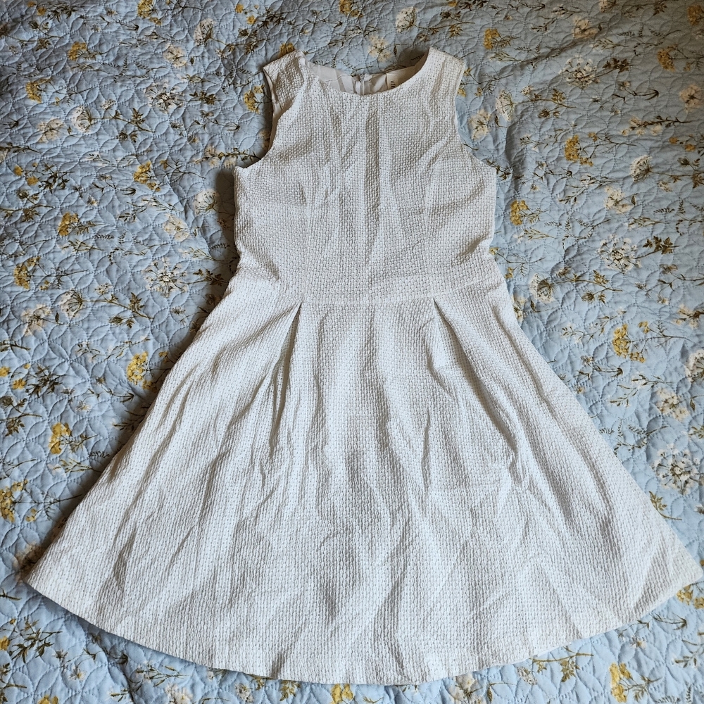 White seersucker aeropostale a line dress with zipper back different layers abou